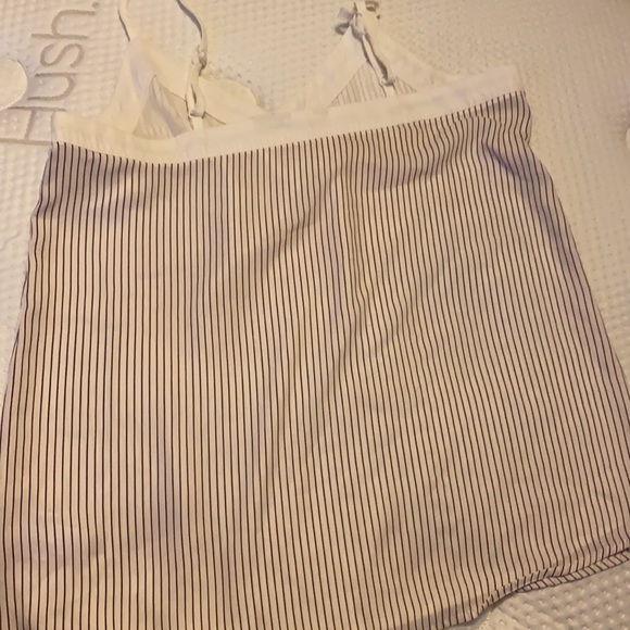 Chic blouse, small. Never worn. - Picture 3 of 6